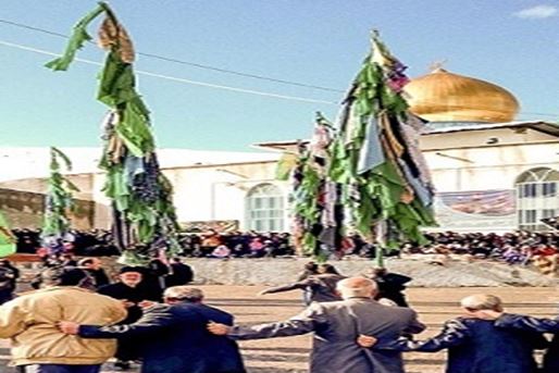 Обичайът по носене на знамена в село Сиесеран — почит към мъчениците, свободолюбивите герои на Кербала